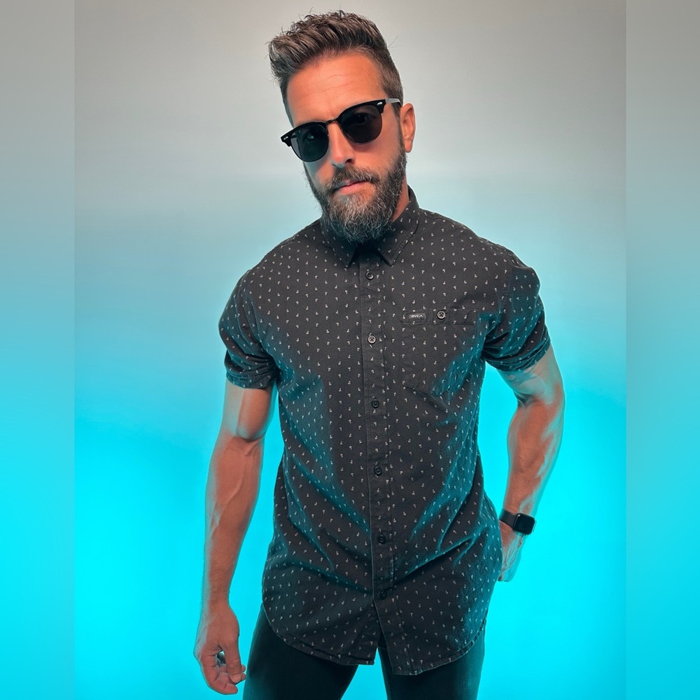 RVCA / Black Pixel Polka Dot Dress Shirt / Large